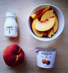 Skyr and Peaches