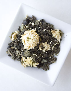 Oolong Tea With Chrysanthemum