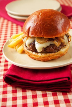 Cheeseburger With Caramelized Onions