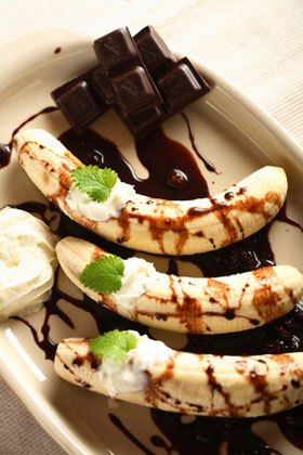 Banana With Fudge Sauce