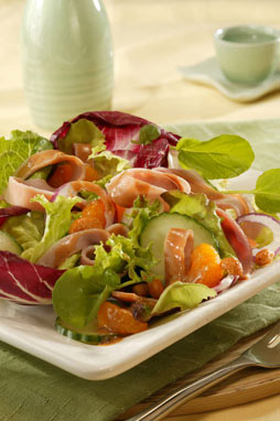 Salad with prosciutto